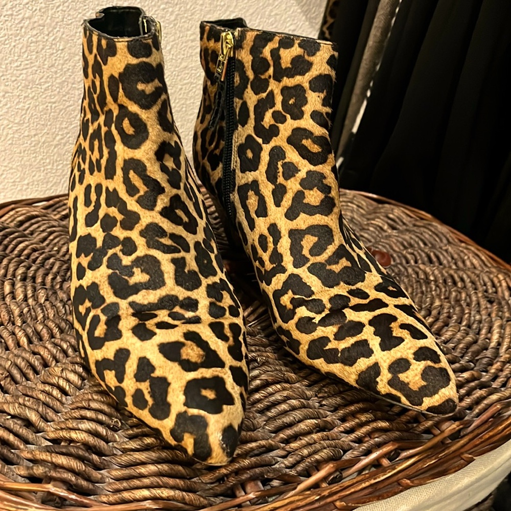 Sam Edelman Animal print kitty heel bootie’s